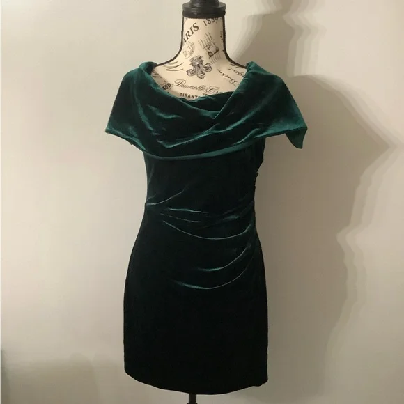 Vince Camuto | Dresses | Vince Camuto Velvet Dress